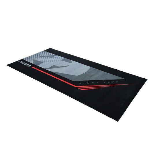 Oxford Garage Mat 200cm x 100cm - Sport Garage floor mat: A workshop essential from Oxford. Keep your garage floor in good shape thanks to this rubber mat. Designed to combat minor oil or water spillages, this workshop mat protects your floor whilst also looking awesome!